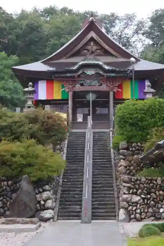 埼玉厄除け開運大師・龍泉寺（切り絵御朱印発祥の寺）の本殿