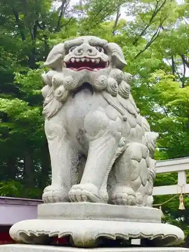 善知鳥神社の狛犬