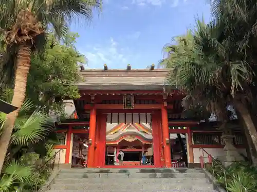 青島神社（青島神宮）の山門・神門