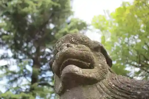 東八幡神社の狛犬