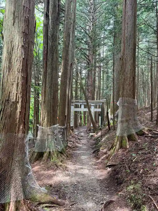 三峯神社奥宮(埼玉県)