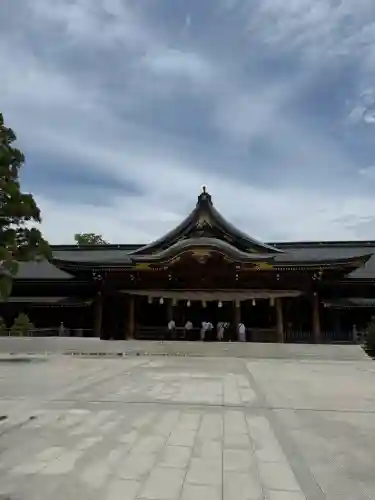 寒川神社の{uncategorized: "未分類", other: "その他", undefined: "問題あり", building: "その他建物", grave: "お墓", sacred_gate: "鳥居", guardian: "狛犬", statue: "像", buddha: "仏像", history: "歴史", nature: "自然", garden: "庭園", animal: "動物", pagoda: "塔", temizu: "手水舎", mountain_gate: "山門・神門", sanctuary: "本殿・本堂", subordinate: "末社・摂社", art: "芸術", scenery: "景色", jizo: "地蔵", ema: "絵馬", goshuin: "御朱印", omikuji: "おみくじ", items: "授与品その他", amulet: "お守り", goshuincho: "御朱印帳", eats: "食事", festival: "お祭り", votive_dance: "神楽", shichigosan: "七五三参", wedding: "結婚式", experience: "体験その他", initially: "初詣", around: "周辺", anti_infection: "感染症対策"}