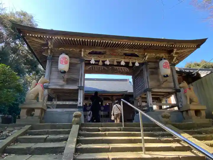 松江城山稲荷神社の{uncategorized: "未分類", other: "その他", undefined: "問題あり", building: "その他建物", grave: "お墓", sacred_gate: "鳥居", guardian: "狛犬", statue: "像", buddha: "仏像", history: "歴史", nature: "自然", garden: "庭園", animal: "動物", pagoda: "塔", temizu: "手水舎", mountain_gate: "山門・神門", sanctuary: "本殿・本堂", subordinate: "末社・摂社", art: "芸術", scenery: "景色", jizo: "地蔵", ema: "絵馬", goshuin: "御朱印", omikuji: "おみくじ", items: "授与品その他", amulet: "お守り", goshuincho: "御朱印帳", eats: "食事", festival: "お祭り", votive_dance: "神楽", shichigosan: "七五三参", wedding: "結婚式", experience: "体験その他", initially: "初詣", around: "周辺", anti_infection: "感染症対策"}