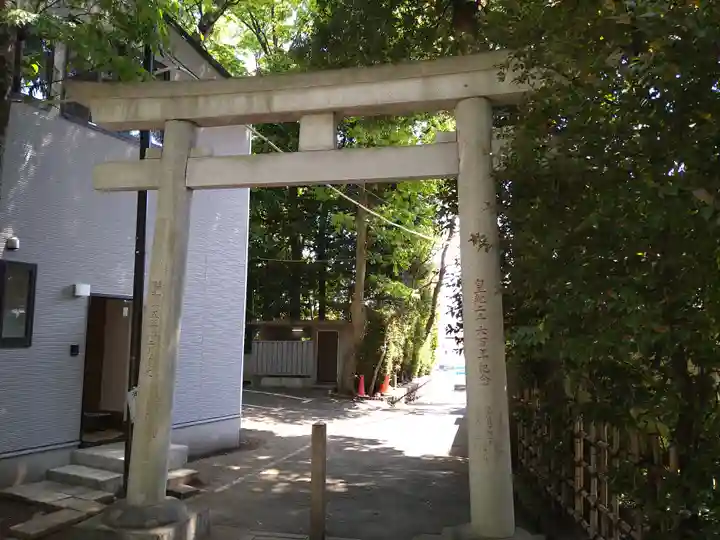 荻窪八幡神社の鳥居