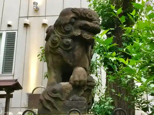 高山稲荷神社（旧鎮座地）の狛犬