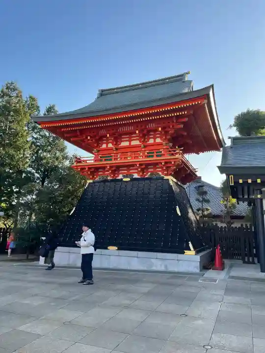 穴八幡宮の{uncategorized: "未分類", other: "その他", undefined: "問題あり", building: "その他建物", grave: "お墓", sacred_gate: "鳥居", guardian: "狛犬", statue: "像", buddha: "仏像", history: "歴史", nature: "自然", garden: "庭園", animal: "動物", pagoda: "塔", temizu: "手水舎", mountain_gate: "山門・神門", sanctuary: "本殿・本堂", subordinate: "末社・摂社", art: "芸術", scenery: "景色", jizo: "地蔵", ema: "絵馬", goshuin: "御朱印", omikuji: "おみくじ", items: "授与品その他", amulet: "お守り", goshuincho: "御朱印帳", eats: "食事", festival: "お祭り", votive_dance: "神楽", shichigosan: "七五三参", wedding: "結婚式", experience: "体験その他", initially: "初詣", around: "周辺", anti_infection: "感染症対策"}