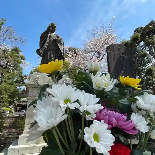 法華経寺の像