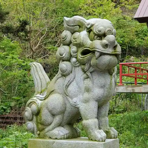 尾札部稲荷神社の狛犬