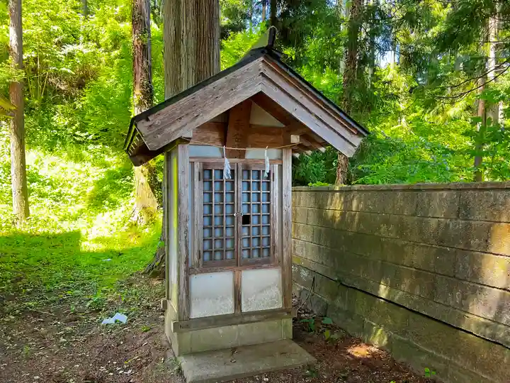 飯縄神社 里宮(皇足穂命神社)の末社・摂社