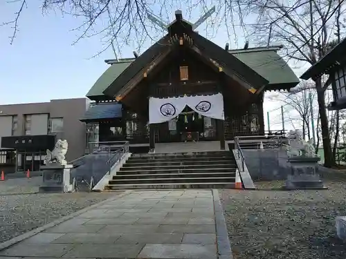 信濃神社の本殿