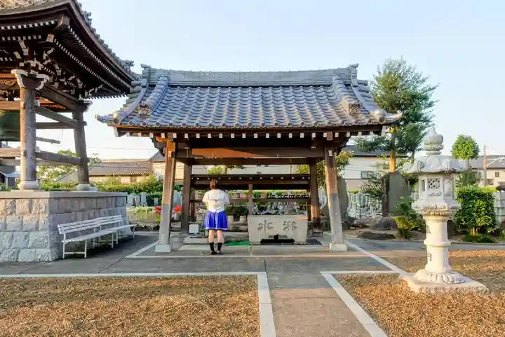 祐正寺の手水舎