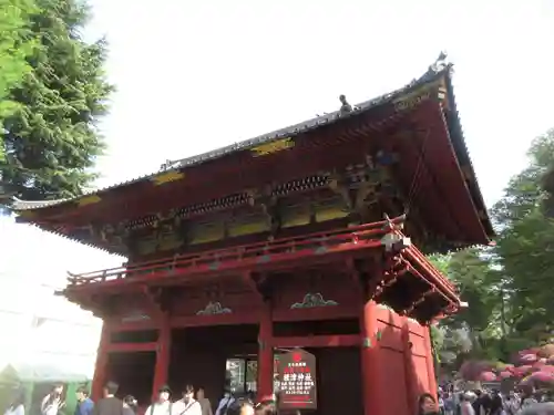 根津神社の山門・神門