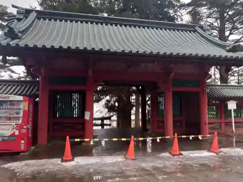 日光二荒山神社中宮祠の山門・神門