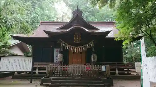 氷川女體神社の本殿