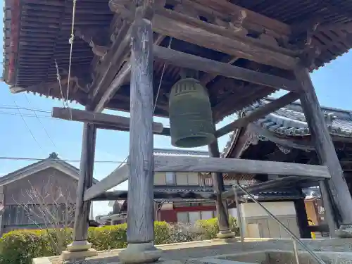 仏道寺の{uncategorized: "未分類", other: "その他", undefined: "問題あり", building: "その他建物", grave: "お墓", sacred_gate: "鳥居", guardian: "狛犬", statue: "像", buddha: "仏像", history: "歴史", nature: "自然", garden: "庭園", animal: "動物", pagoda: "塔", temizu: "手水舎", mountain_gate: "山門・神門", sanctuary: "本殿・本堂", subordinate: "末社・摂社", art: "芸術", scenery: "景色", jizo: "地蔵", ema: "絵馬", goshuin: "御朱印", omikuji: "おみくじ", items: "授与品その他", amulet: "お守り", goshuincho: "御朱印帳", eats: "食事", festival: "お祭り", votive_dance: "神楽", shichigosan: "七五三参", wedding: "結婚式", experience: "体験その他", initially: "初詣", around: "周辺", anti_infection: "感染症対策"}