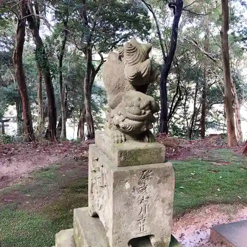 八所神社の狛犬