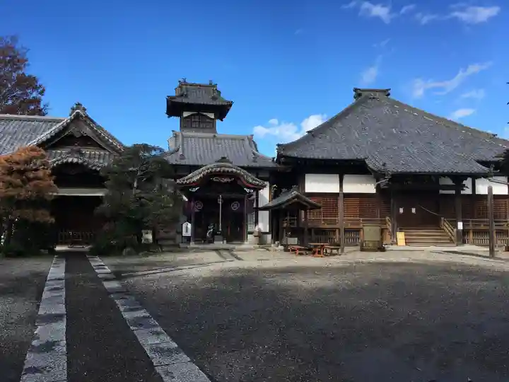 長蓮寺の本殿・本堂