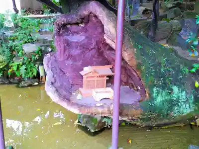 水分神社(上条弁財天)の末社・摂社