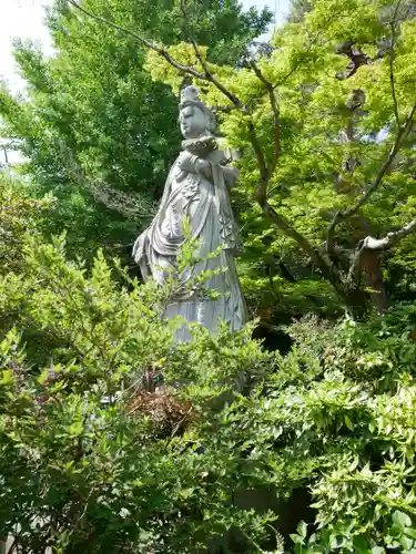 高幡不動尊　金剛寺の像