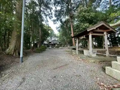 大寳神社の{uncategorized: "未分類", other: "その他", undefined: "問題あり", building: "その他建物", grave: "お墓", sacred_gate: "鳥居", guardian: "狛犬", statue: "像", buddha: "仏像", history: "歴史", nature: "自然", garden: "庭園", animal: "動物", pagoda: "塔", temizu: "手水舎", mountain_gate: "山門・神門", sanctuary: "本殿・本堂", subordinate: "末社・摂社", art: "芸術", scenery: "景色", jizo: "地蔵", ema: "絵馬", goshuin: "御朱印", omikuji: "おみくじ", items: "授与品その他", amulet: "お守り", goshuincho: "御朱印帳", eats: "食事", festival: "お祭り", votive_dance: "神楽", shichigosan: "七五三参", wedding: "結婚式", experience: "体験その他", initially: "初詣", around: "周辺", anti_infection: "感染症対策"}