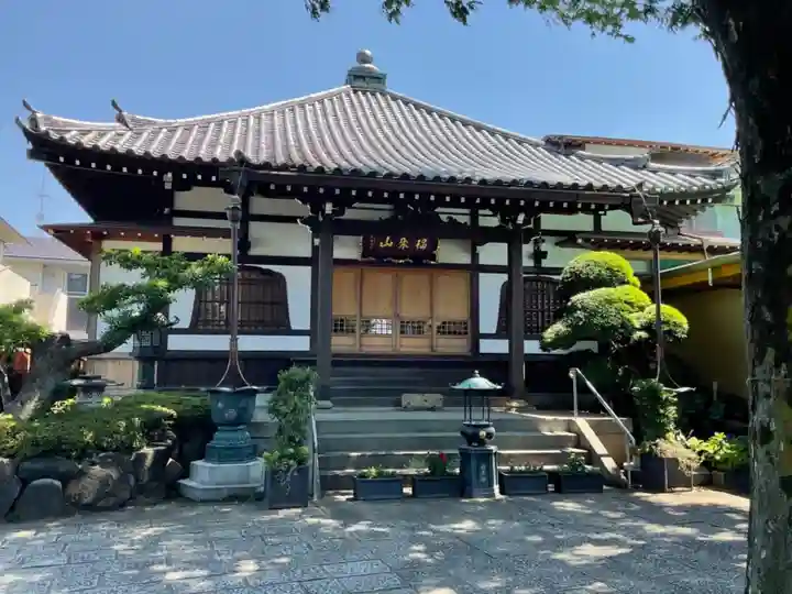 法徳寺の本殿・本堂