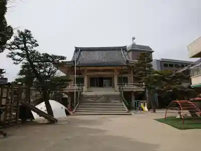 万徳寺の本殿・本堂