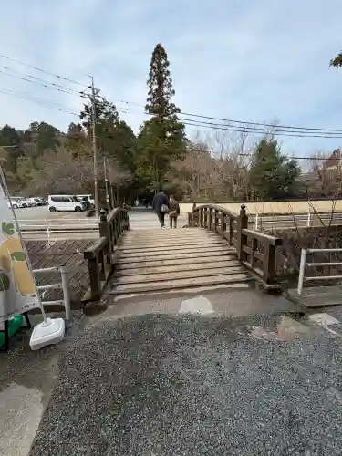 八重垣神社の{uncategorized: "未分類", other: "その他", undefined: "問題あり", building: "その他建物", grave: "お墓", sacred_gate: "鳥居", guardian: "狛犬", statue: "像", buddha: "仏像", history: "歴史", nature: "自然", garden: "庭園", animal: "動物", pagoda: "塔", temizu: "手水舎", mountain_gate: "山門・神門", sanctuary: "本殿・本堂", subordinate: "末社・摂社", art: "芸術", scenery: "景色", jizo: "地蔵", ema: "絵馬", goshuin: "御朱印", omikuji: "おみくじ", items: "授与品その他", amulet: "お守り", goshuincho: "御朱印帳", eats: "食事", festival: "お祭り", votive_dance: "神楽", shichigosan: "七五三参", wedding: "結婚式", experience: "体験その他", initially: "初詣", around: "周辺", anti_infection: "感染症対策"}
