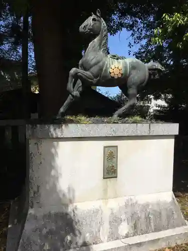 神明社の狛犬