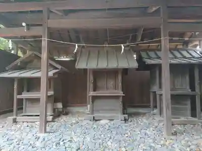 神明社(村合町)の末社・摂社