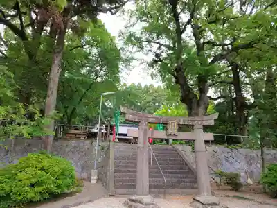 男女神社の鳥居