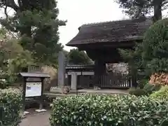 極楽寺（霊鷲山感應院極楽律寺）の山門