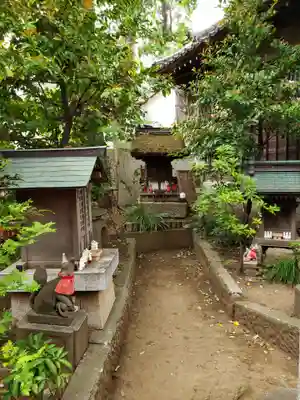 馬橋稲荷神社の末社・摂社