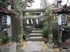 諏訪神社の鳥居