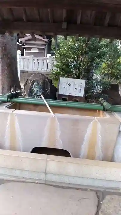 桐ヶ谷氷川神社の手水舎