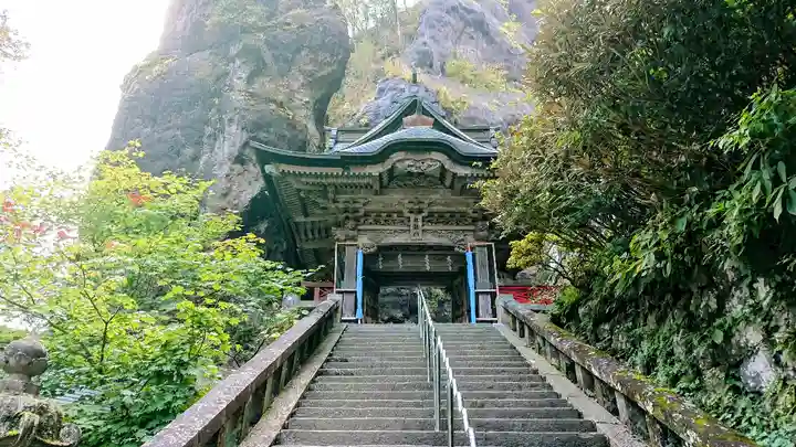 榛名神社の山門・神門