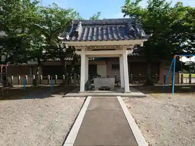 神明社の手水舎