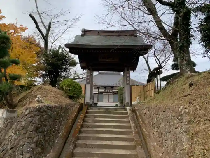 栖安寺の山門・神門