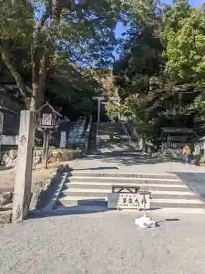 多度大社の{uncategorized: "未分類", other: "その他", undefined: "問題あり", building: "その他建物", grave: "お墓", sacred_gate: "鳥居", guardian: "狛犬", statue: "像", buddha: "仏像", history: "歴史", nature: "自然", garden: "庭園", animal: "動物", pagoda: "塔", temizu: "手水舎", mountain_gate: "山門・神門", sanctuary: "本殿・本堂", subordinate: "末社・摂社", art: "芸術", scenery: "景色", jizo: "地蔵", ema: "絵馬", goshuin: "御朱印", omikuji: "おみくじ", items: "授与品その他", amulet: "お守り", goshuincho: "御朱印帳", eats: "食事", festival: "お祭り", votive_dance: "神楽", shichigosan: "七五三参", wedding: "結婚式", experience: "体験その他", initially: "初詣", around: "周辺", anti_infection: "感染症対策"}