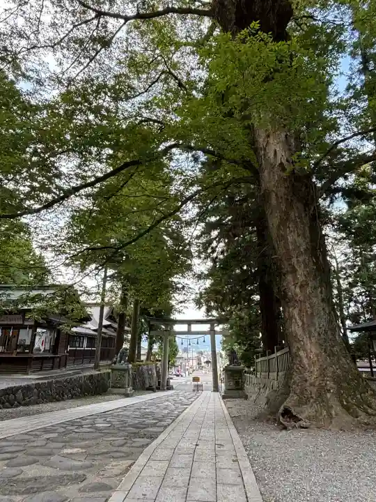 諏訪大社下社春宮(長野県)