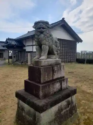 伊勢領神社の狛犬