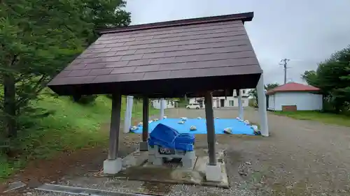 茂岩神社の手水