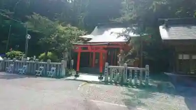 鶴若稲荷神社の本殿・本堂
