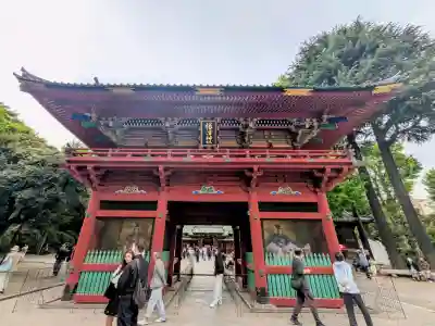 根津神社の{uncategorized: "未分類", other: "その他", undefined: "問題あり", building: "その他建物", grave: "お墓", sacred_gate: "鳥居", guardian: "狛犬", statue: "像", buddha: "仏像", history: "歴史", nature: "自然", garden: "庭園", animal: "動物", pagoda: "塔", temizu: "手水舎", mountain_gate: "山門・神門", sanctuary: "本殿・本堂", subordinate: "末社・摂社", art: "芸術", scenery: "景色", jizo: "地蔵", ema: "絵馬", goshuin: "御朱印", omikuji: "おみくじ", items: "授与品その他", amulet: "お守り", goshuincho: "御朱印帳", eats: "食事", festival: "お祭り", votive_dance: "神楽", shichigosan: "七五三参", wedding: "結婚式", experience: "体験その他", initially: "初詣", around: "周辺", anti_infection: "感染症対策"}