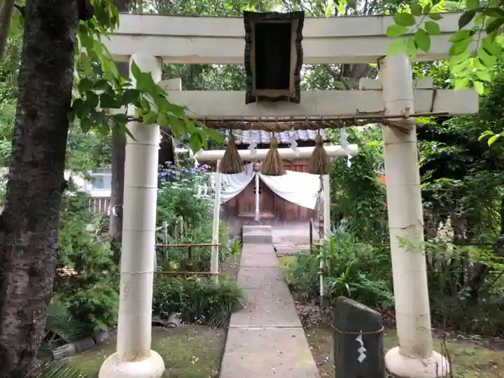 鴨島八幡神社の鳥居