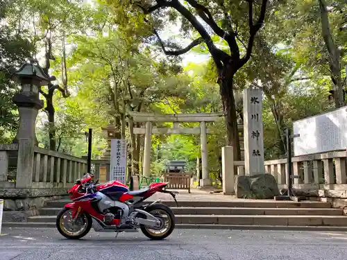 赤坂氷川神社の鳥居
