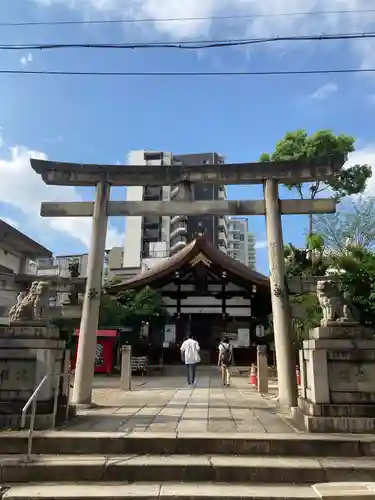 三輪神社の鳥居