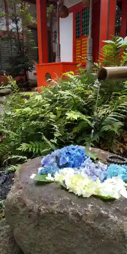 冠稲荷神社の手水舎