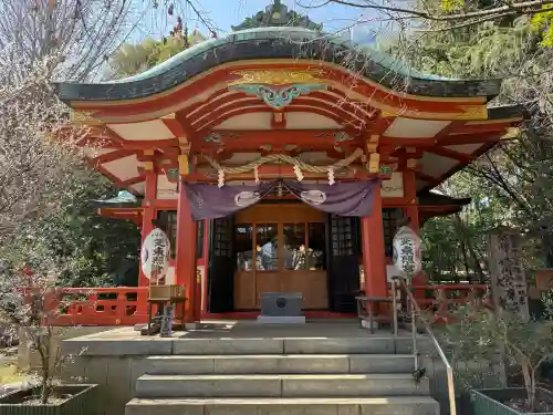 芝東照宮の{uncategorized: "未分類", other: "その他", undefined: "問題あり", building: "その他建物", grave: "お墓", sacred_gate: "鳥居", guardian: "狛犬", statue: "像", buddha: "仏像", history: "歴史", nature: "自然", garden: "庭園", animal: "動物", pagoda: "塔", temizu: "手水舎", mountain_gate: "山門・神門", sanctuary: "本殿・本堂", subordinate: "末社・摂社", art: "芸術", scenery: "景色", jizo: "地蔵", ema: "絵馬", goshuin: "御朱印", omikuji: "おみくじ", items: "授与品その他", amulet: "お守り", goshuincho: "御朱印帳", eats: "食事", festival: "お祭り", votive_dance: "神楽", shichigosan: "七五三参", wedding: "結婚式", experience: "体験その他", initially: "初詣", around: "周辺", anti_infection: "感染症対策"}