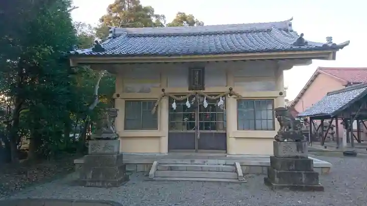 津嶋神社(萩原町西御堂)の本殿・本堂