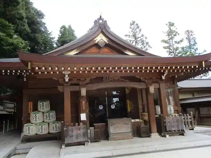 高麗神社の本殿・本堂